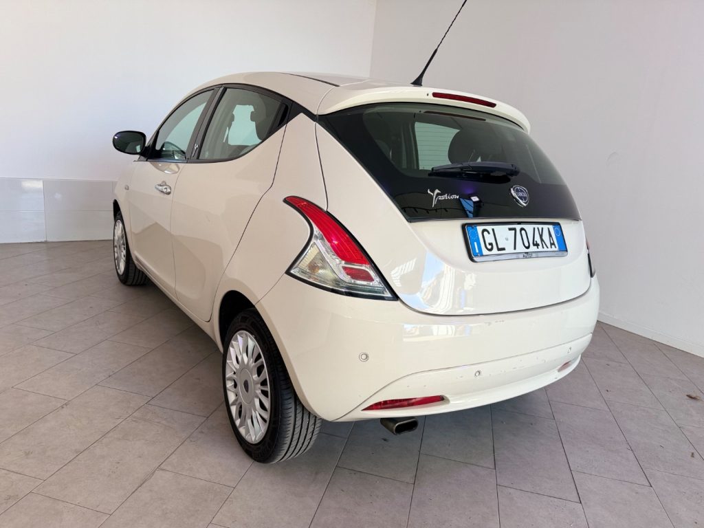 LANCIA Ypsilon 1.2 69 CV 5 porte. Platinum - 12