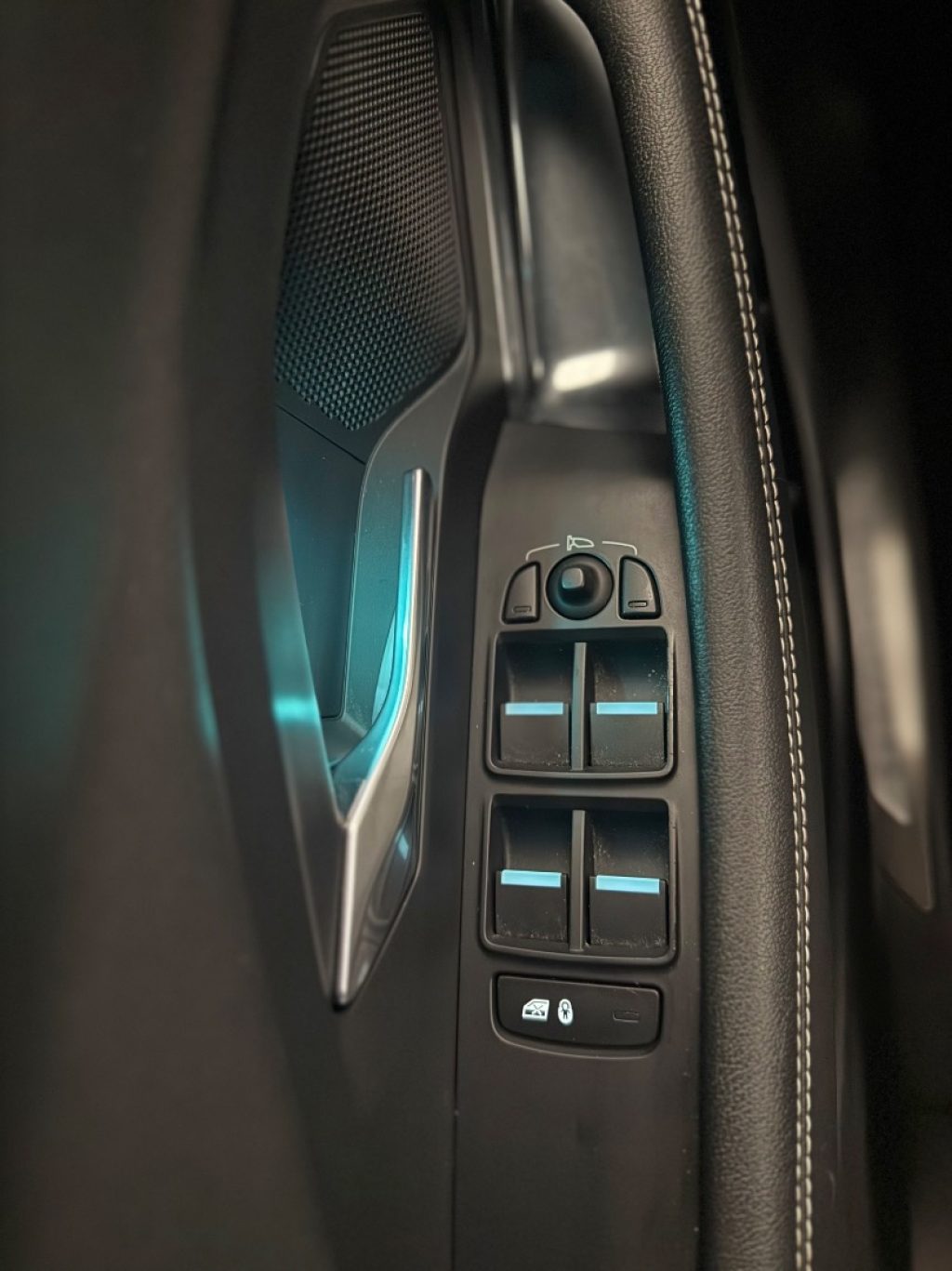 JAGUAR E-Pace 2.0D 150 CV AWD aut. R-Dynamic HSE - 4