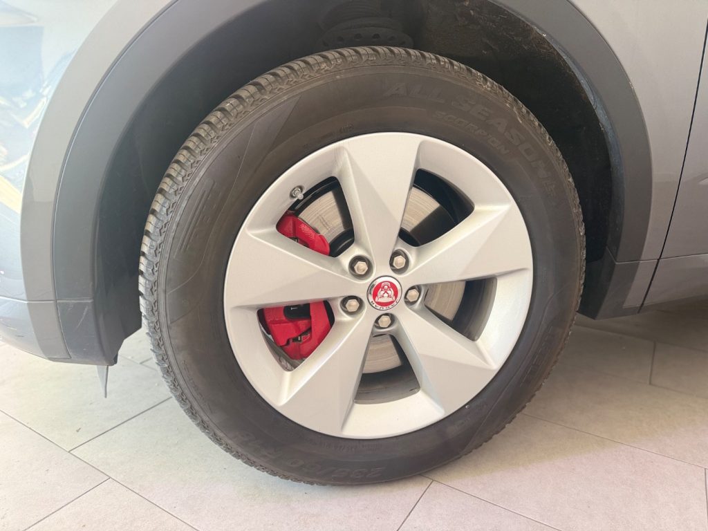 JAGUAR E-Pace 2.0D 150 CV AWD aut. R-Dynamic HSE - 19