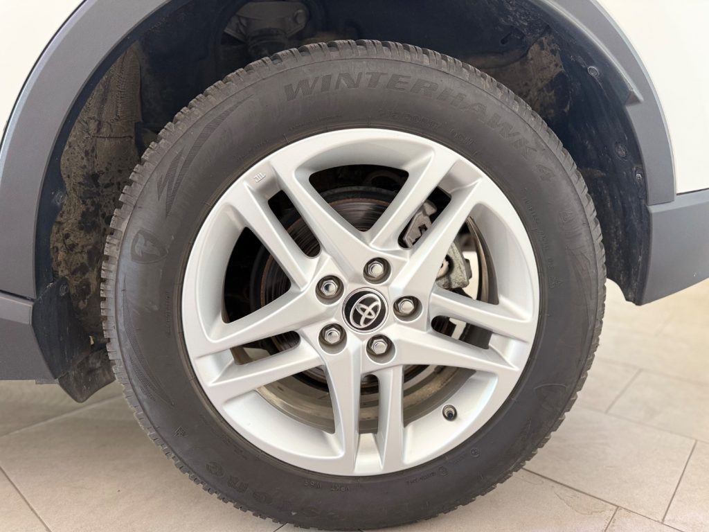 TOYOTA C-HR 1.8 Hybrid E-CVT GR Sport - 18