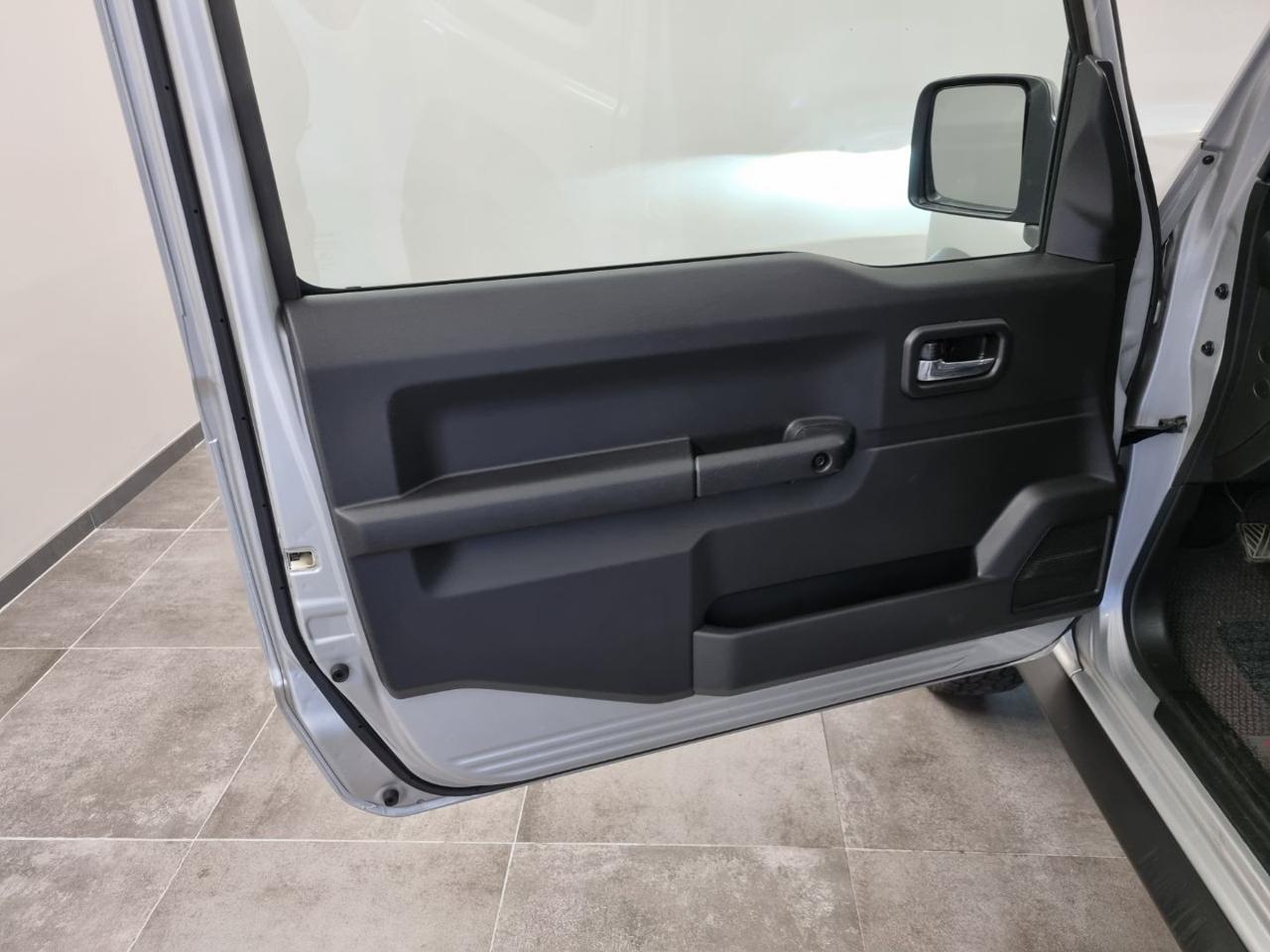 SUZUKI Jimny 1.5 5MT Top - 19