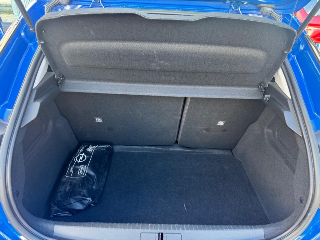 OPEL Corsa 1.2 Edition - 19