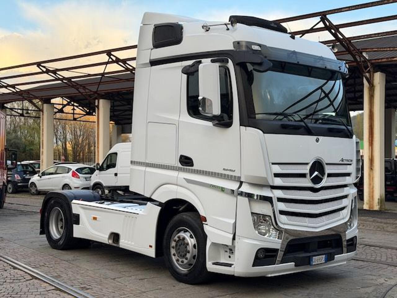 MERCEDES-BENZ ACTRO 1848 - 2