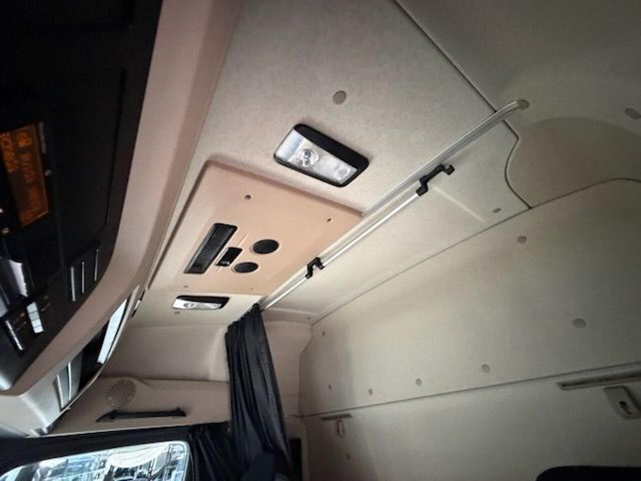 MERCEDES-BENZ ACTRO 1848 - 11