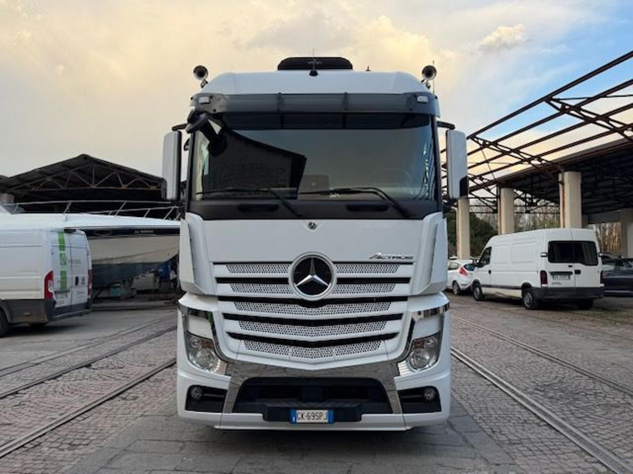 MERCEDES-BENZ ACTRO 1848 - 3