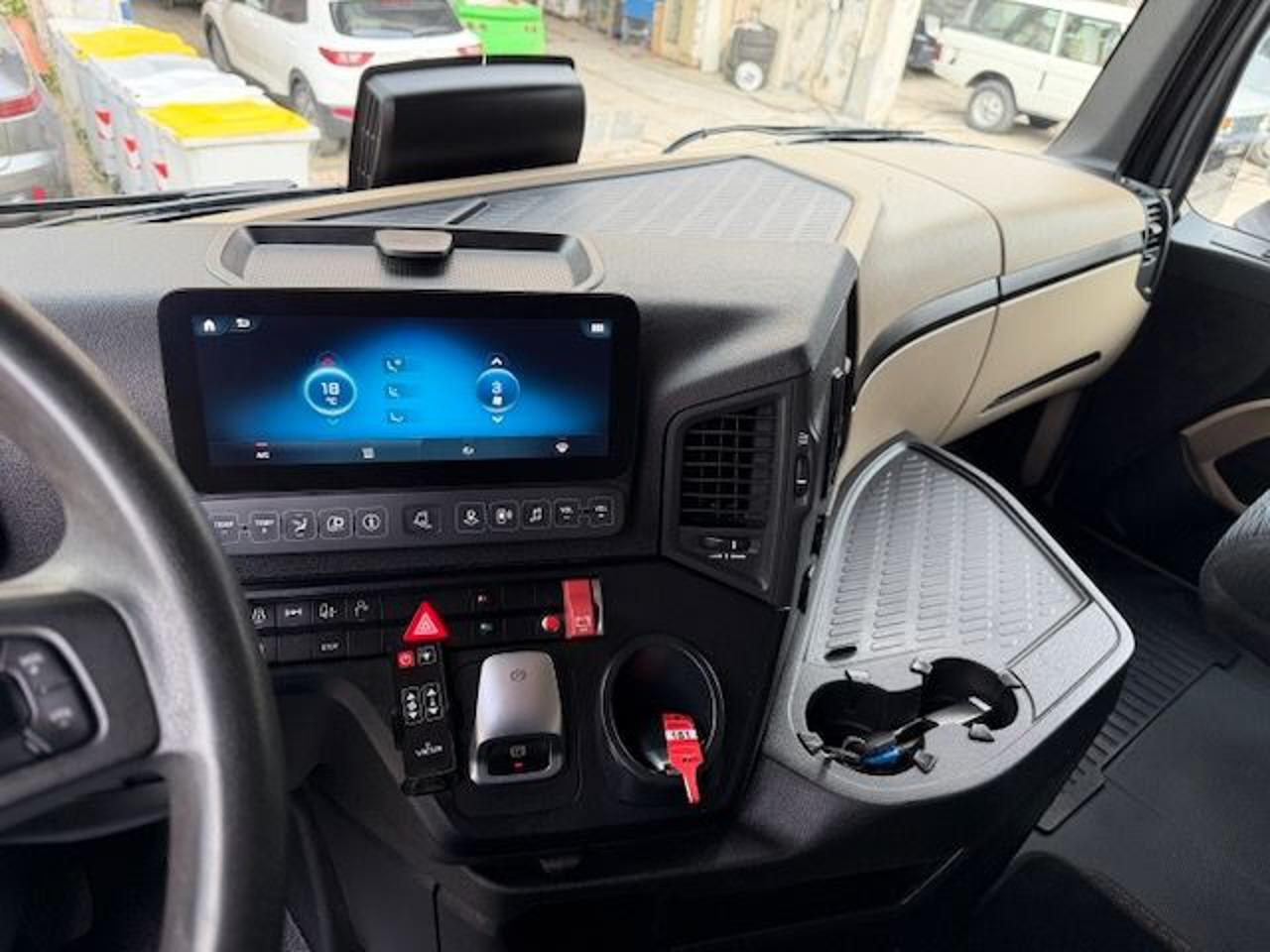 MERCEDES-BENZ ACTRO 1848 - 17