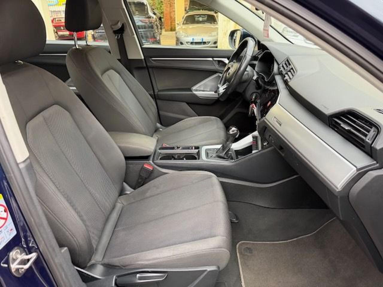 AUDI Q3 2.0 TDI 150 CV Business - 17