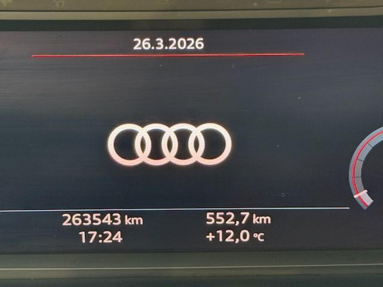 AUDI Q3 2.0 TDI 150 CV Business - 13
