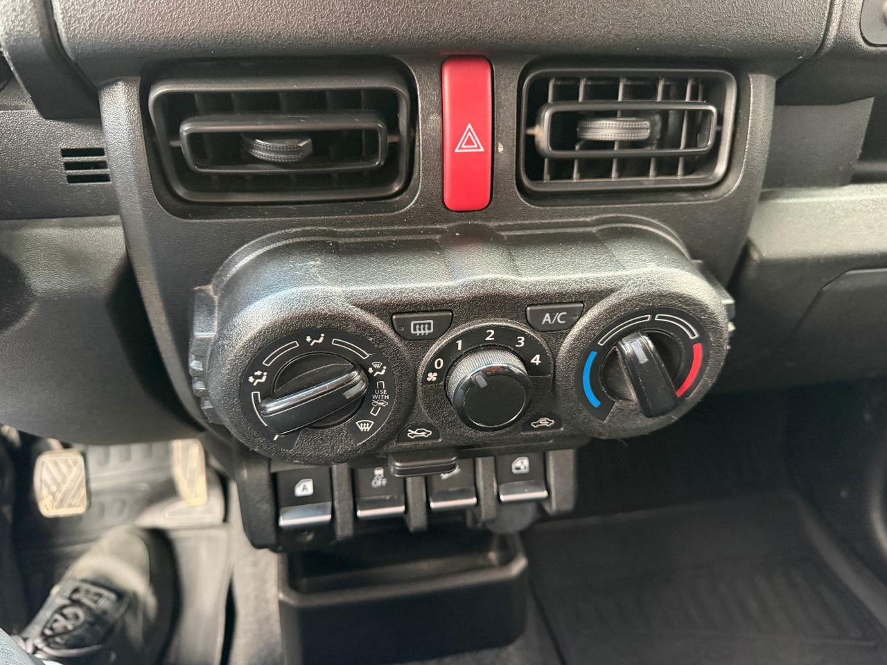 SUZUKI Jimny 1.5 5MT PRO (N1) - 14