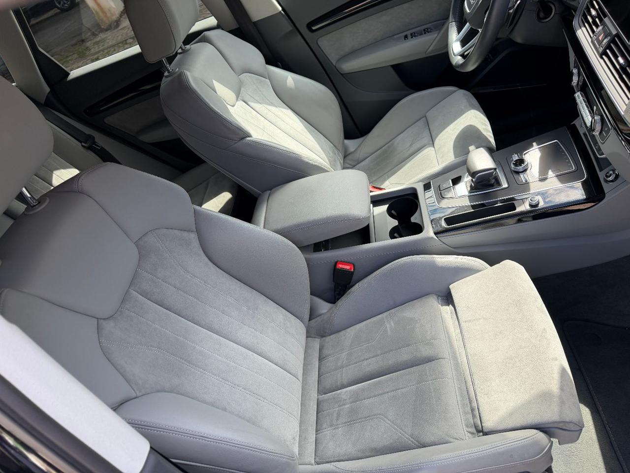 AUDI Q5 50 TFSI e quattro S tronic Business Design PHEV - 18