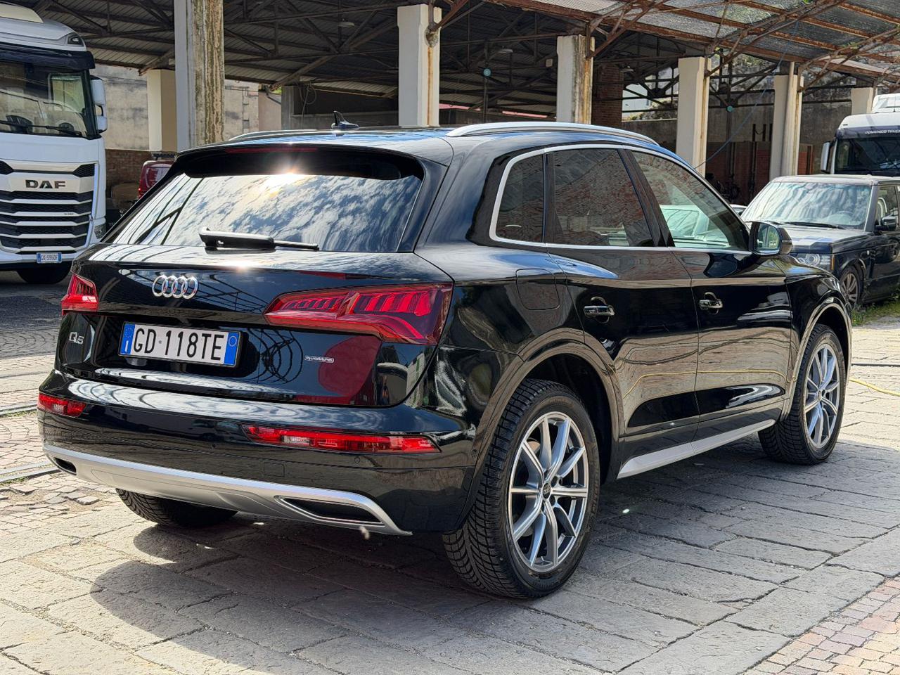 AUDI Q5 50 TFSI e quattro S tronic Business Design PHEV - 8