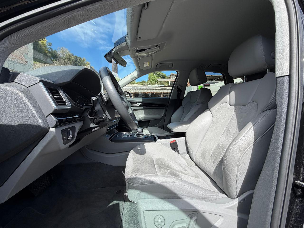 AUDI Q5 50 TFSI e quattro S tronic Business Design PHEV - 10