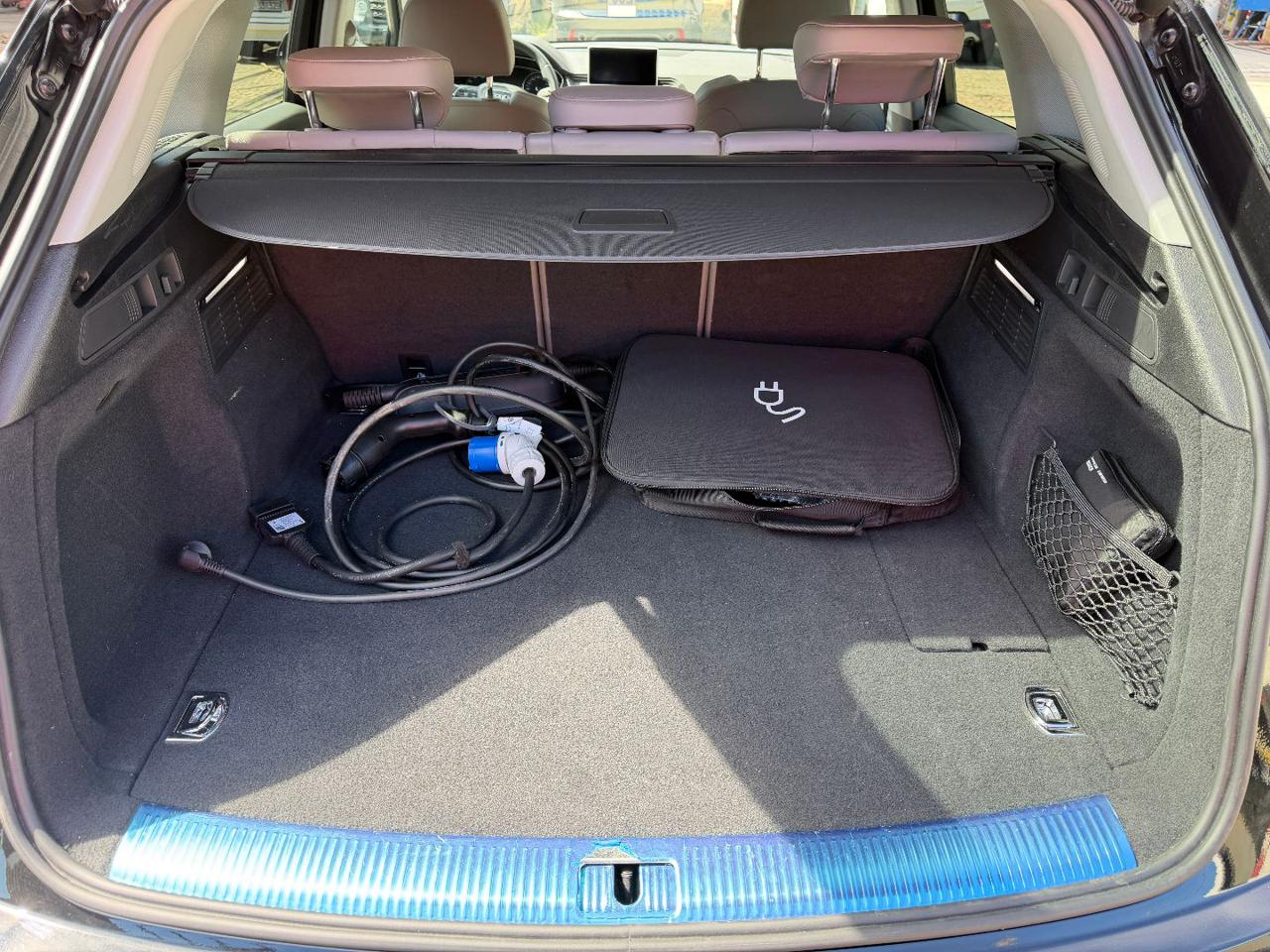 AUDI Q5 50 TFSI e quattro S tronic Business Design PHEV - 14