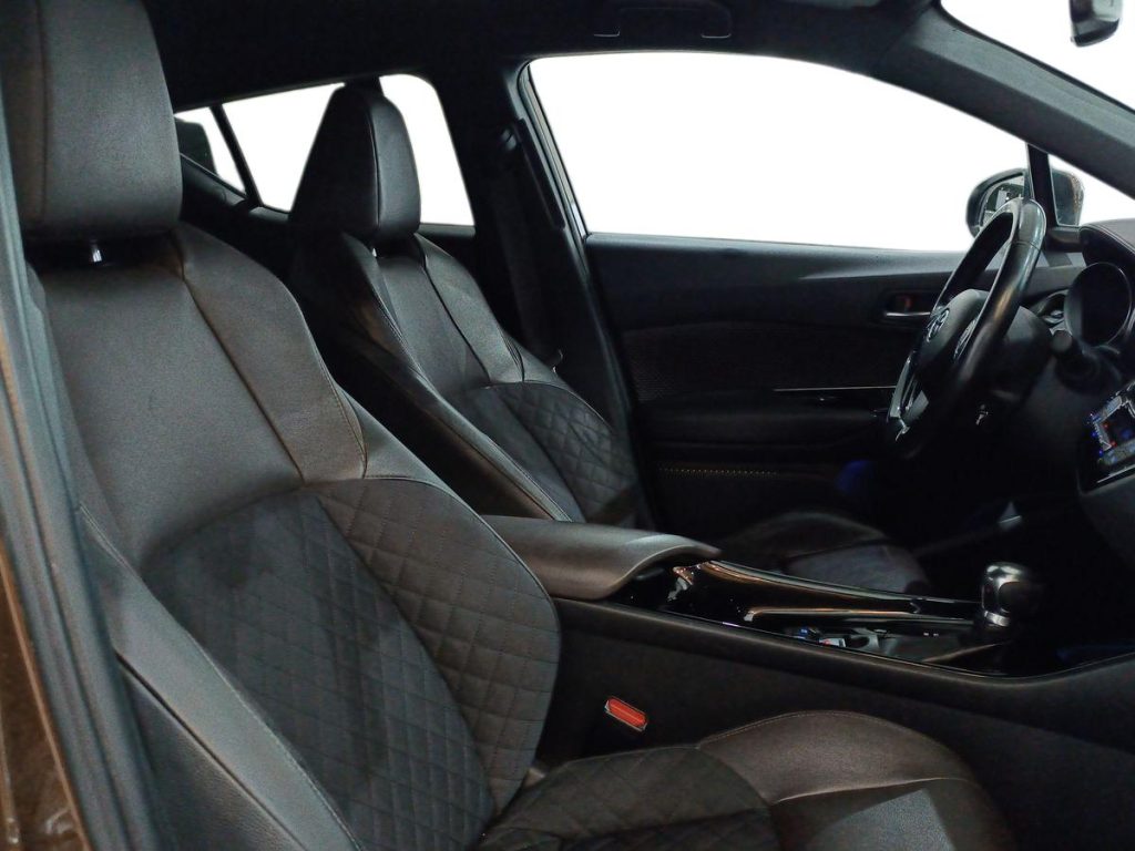 TOYOTA C-HR 1.8 Hybrid E-CVT Lounge - 10