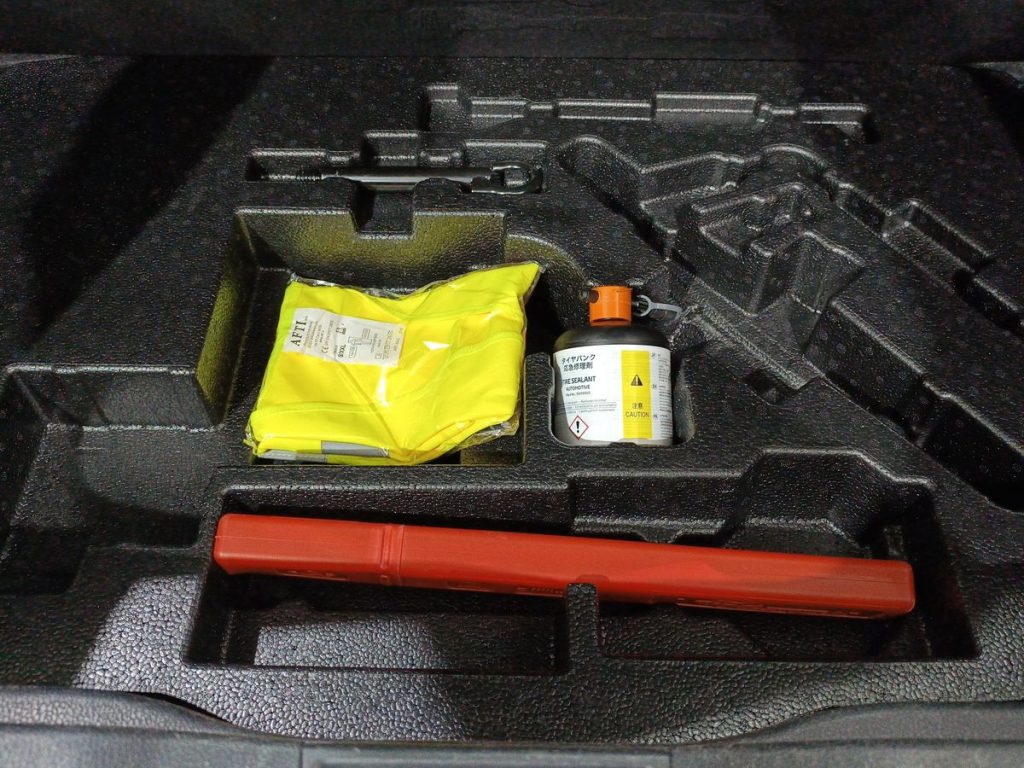 TOYOTA C-HR 1.8 Hybrid E-CVT Lounge - 13