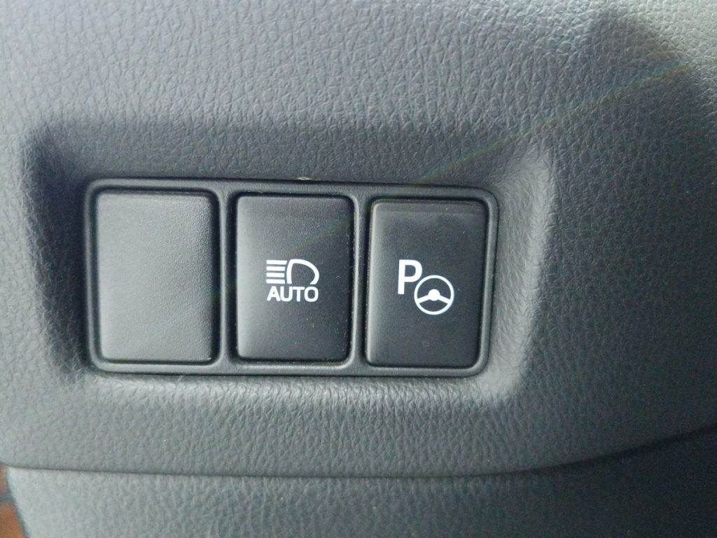 TOYOTA C-HR 1.8 Hybrid E-CVT Lounge - 20