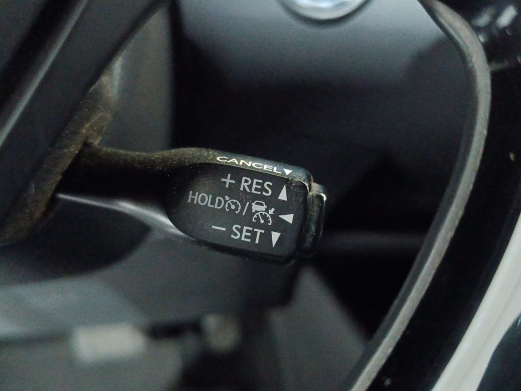 TOYOTA C-HR 1.8 Hybrid E-CVT Lounge - 21