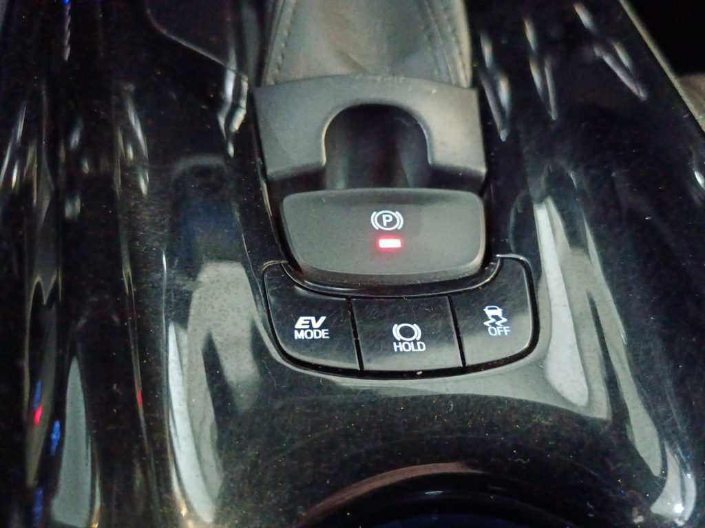 TOYOTA C-HR 1.8 Hybrid E-CVT Lounge - 23