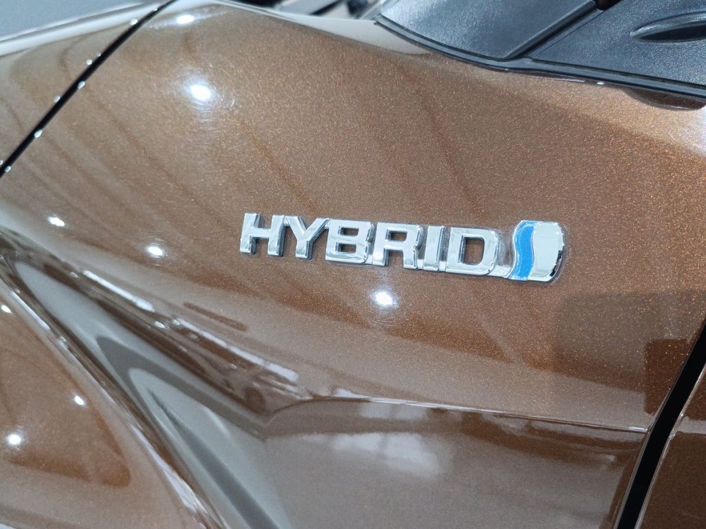 TOYOTA C-HR 1.8 Hybrid E-CVT Lounge - 26