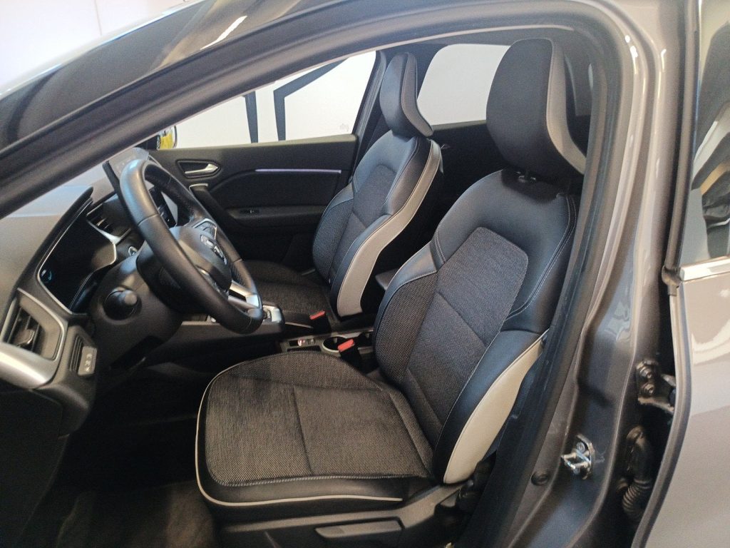 RENAULT Captur E-Tech hybrid 1.6 E-TECH HEV 145 INTENS AUTO - 8