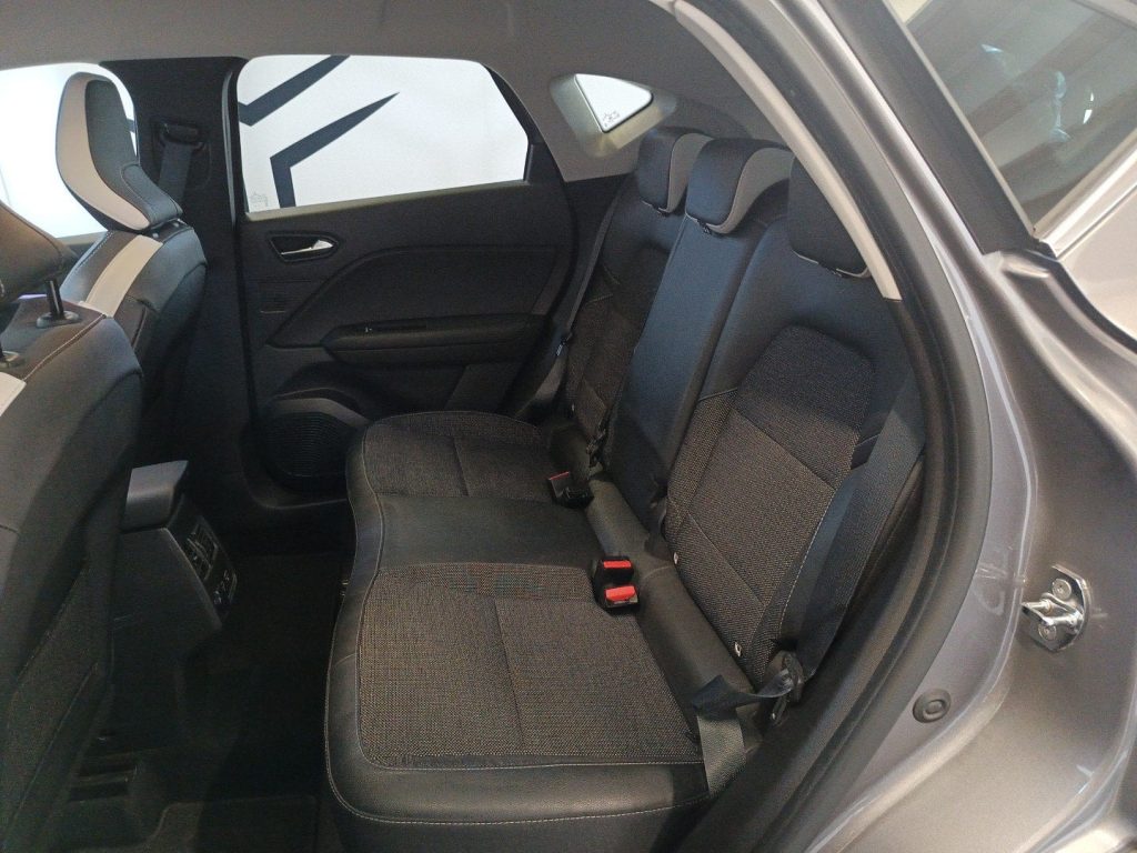 RENAULT Captur E-Tech hybrid 1.6 E-TECH HEV 145 INTENS AUTO - 9