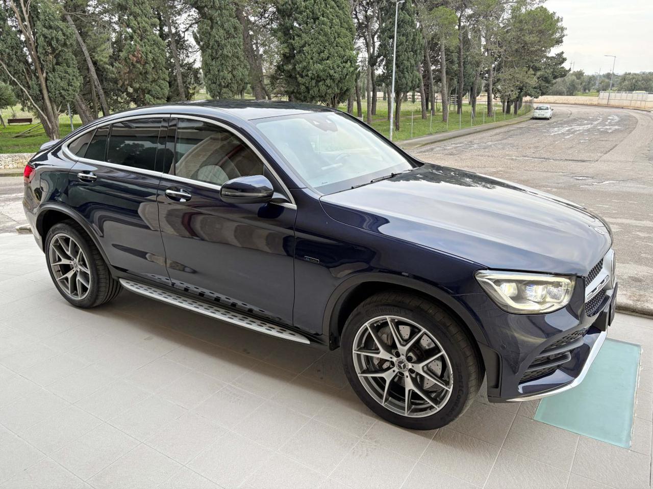 MERCEDES-BENZ GLC 300 de 4Matic Plug-in hybrid Coupé Premium Plus. - 3