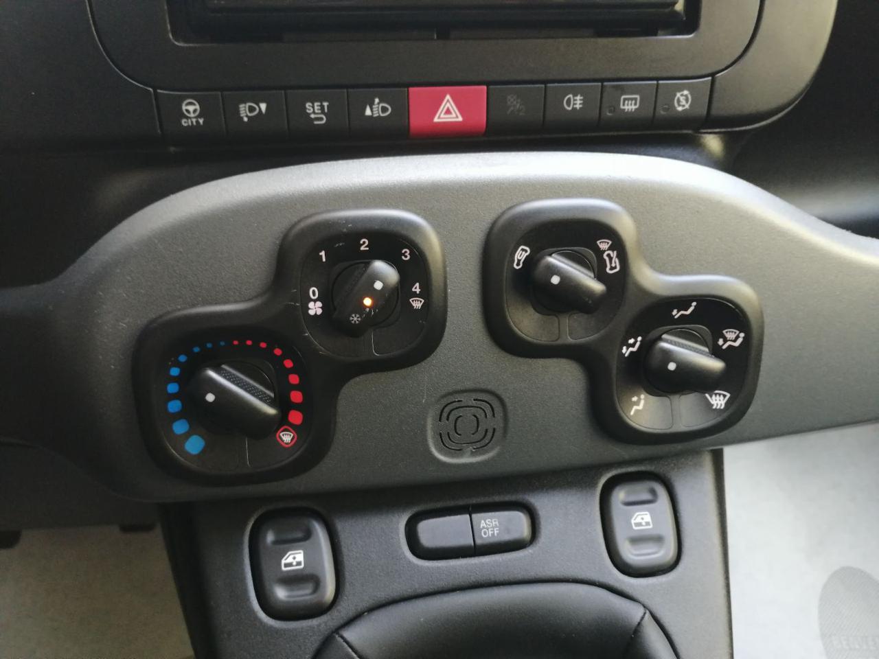 FIAT Panda 1.0 FireFly S&S Hybrid 4 Posti - 16