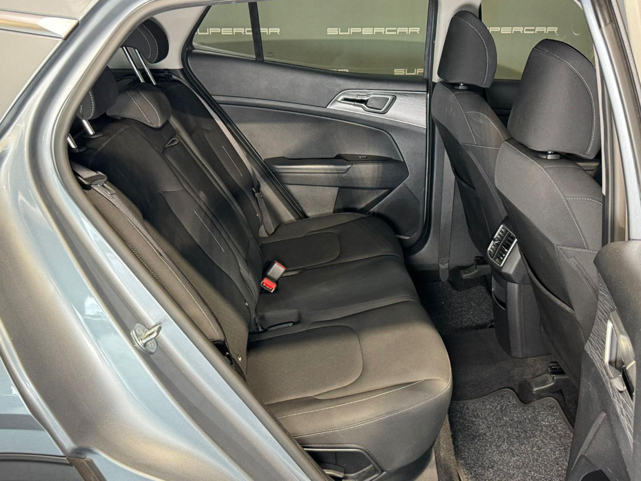 KIA Sportage 1.6 CRDi MHEV DCT Business - 13