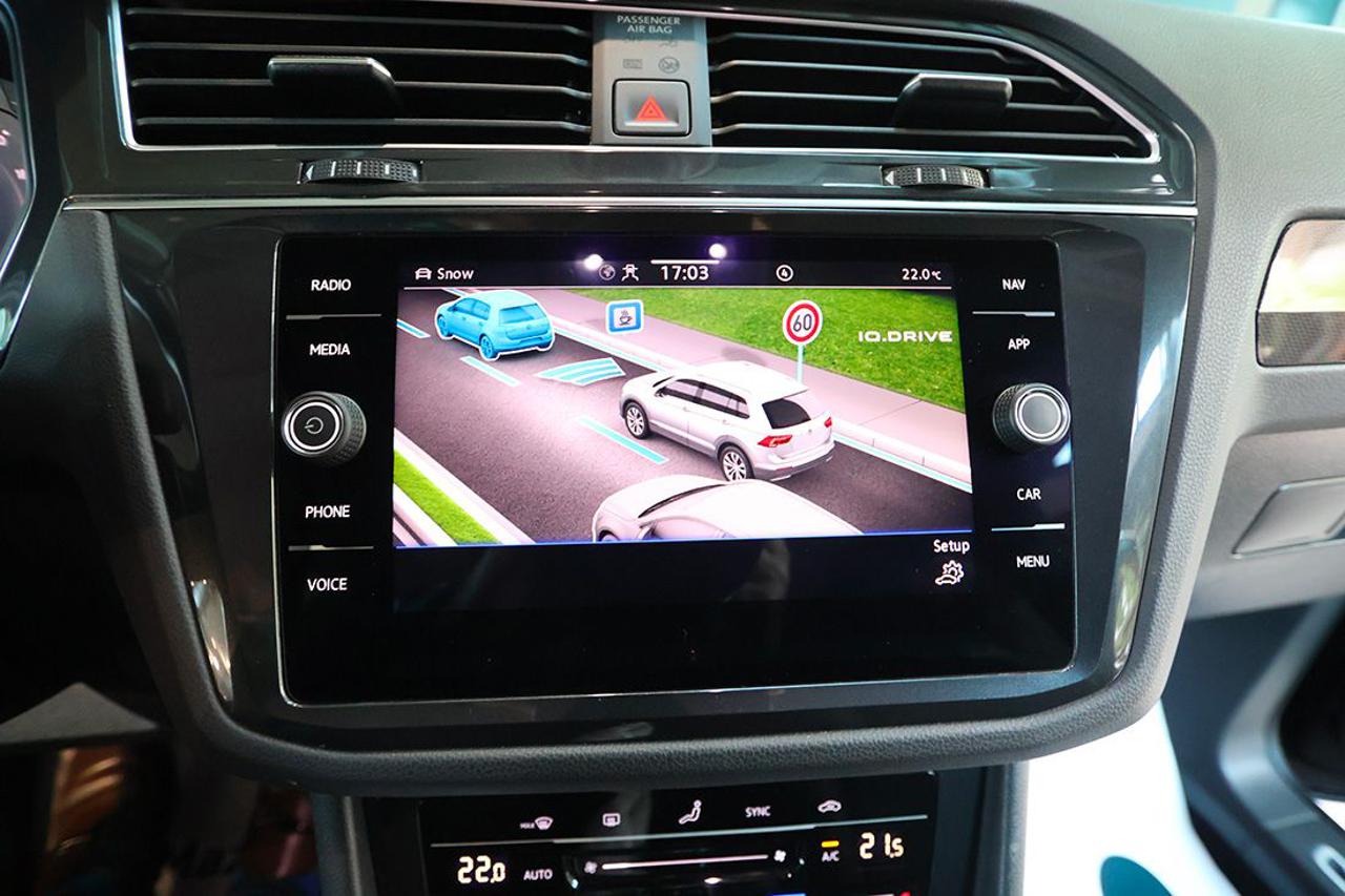 VOLKSWAGEN Tiguan 2.0 TDI 150cv SCR DSG 4Motion Elegance - 30