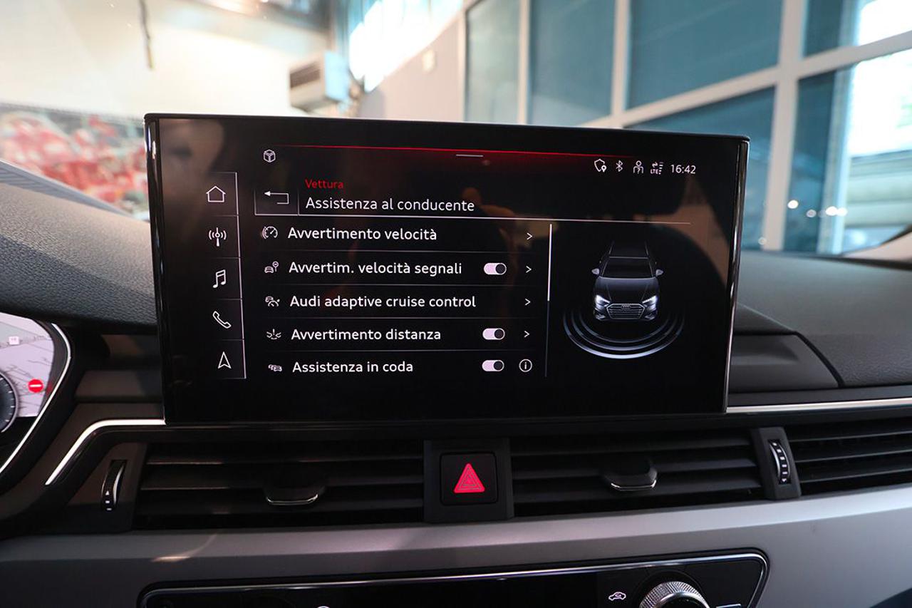 AUDI A4 35 TDI Avant S-Tronic Business Advanced - 29