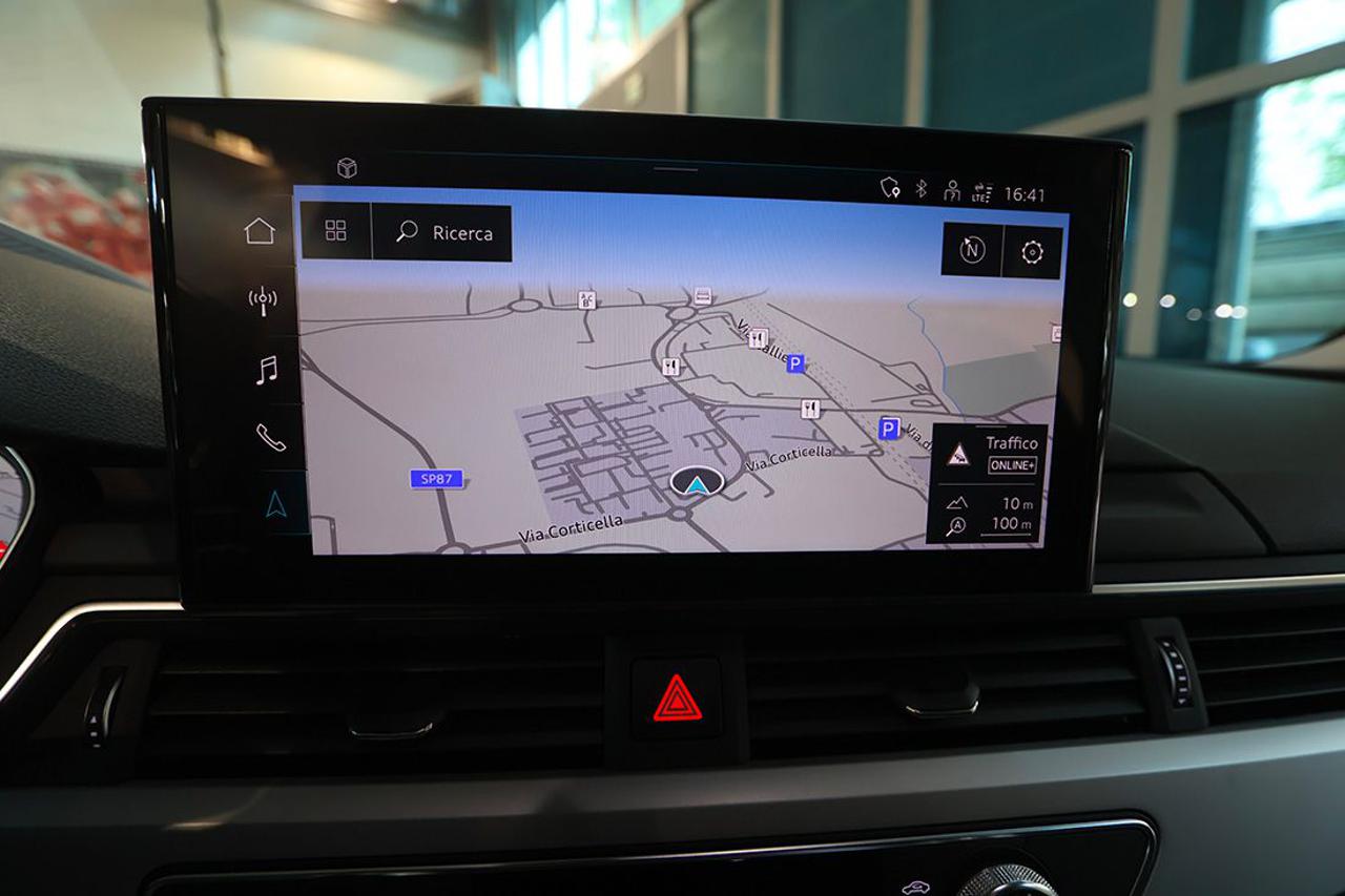 AUDI A4 35 TDI Avant S-Tronic Business Advanced - 24