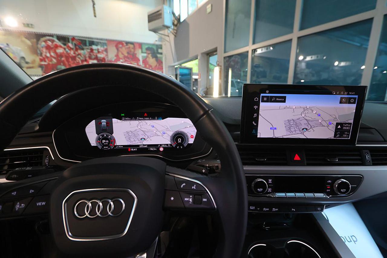 AUDI A4 35 TDI Avant S-Tronic Business Advanced - 33