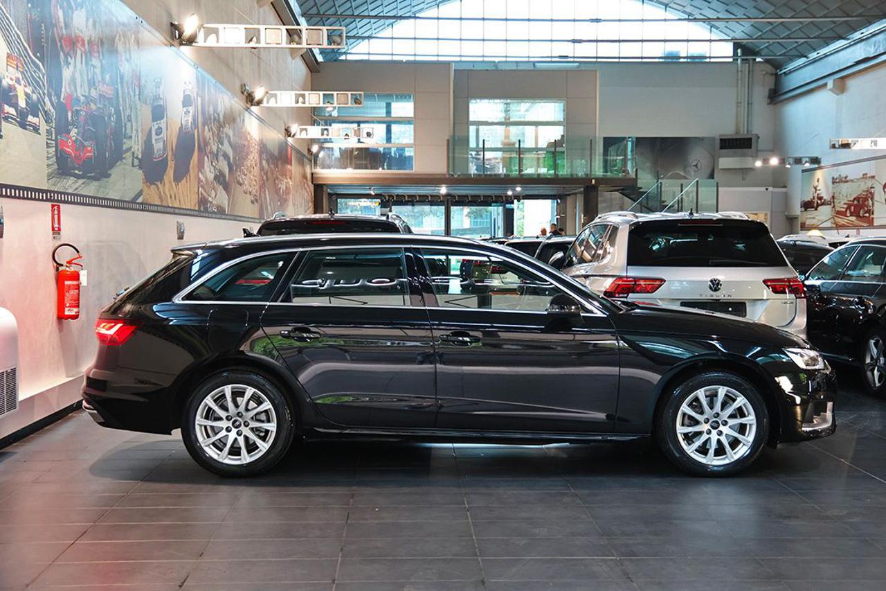 AUDI A4 35 TDI Avant S-Tronic Business Advanced - 2