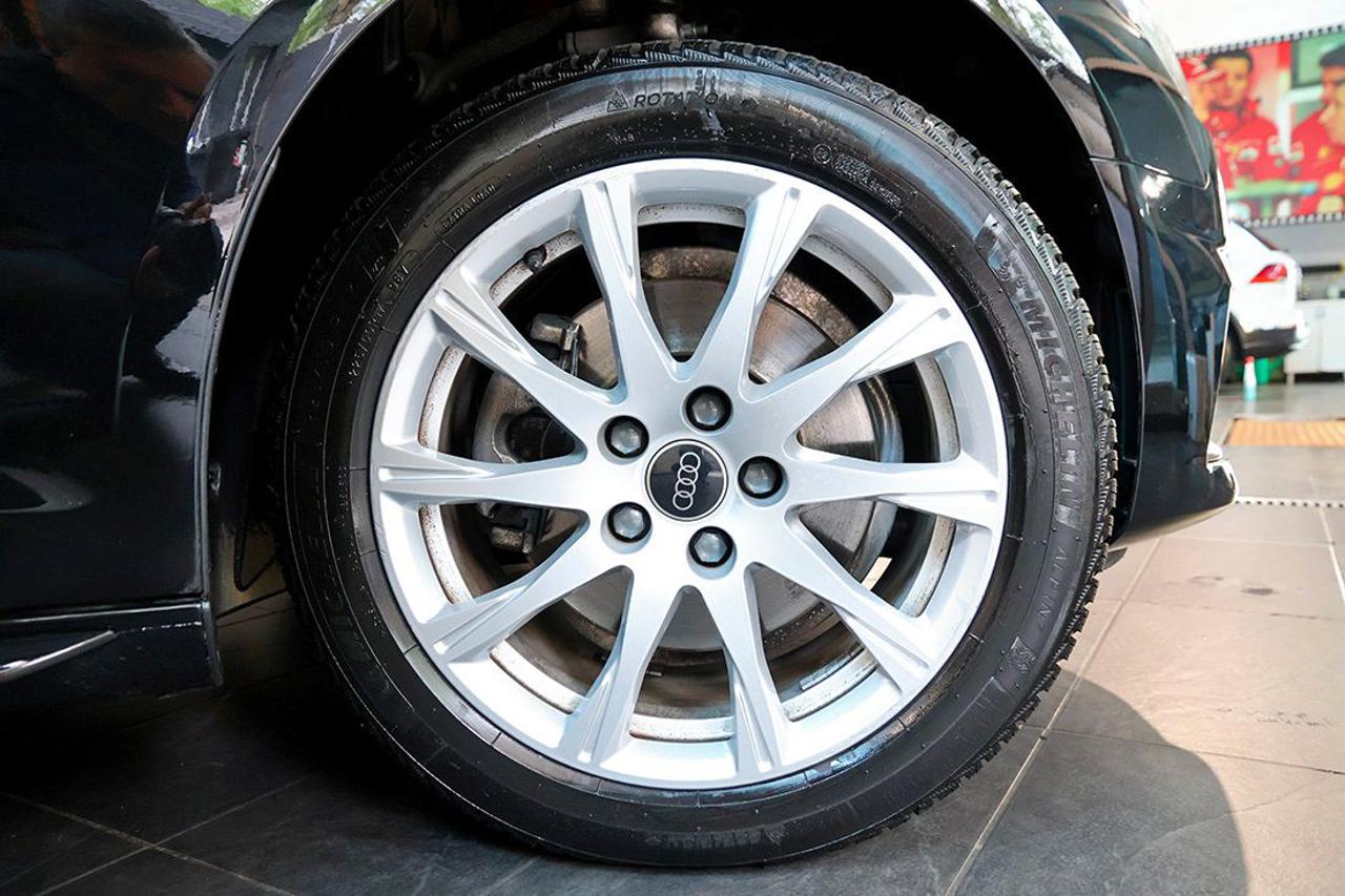 AUDI A4 35 TDI Avant S-Tronic Business Advanced - 6