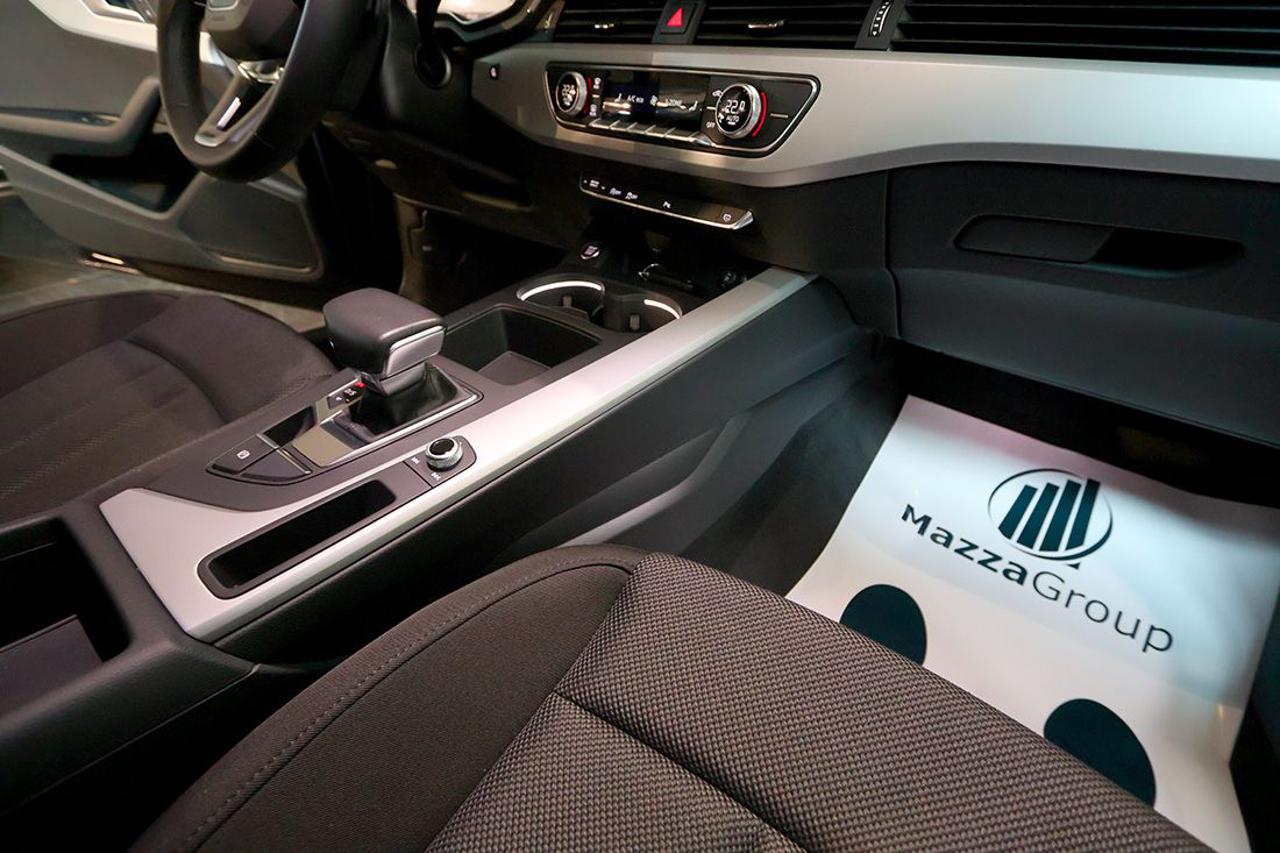 AUDI A4 35 TDI Avant S-Tronic Business Advanced - 34