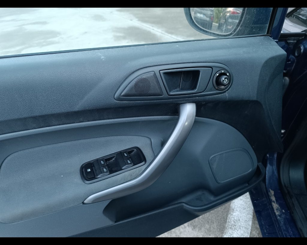 FORD Fiesta + 1.4 5 porte Bz.- GPL - 10