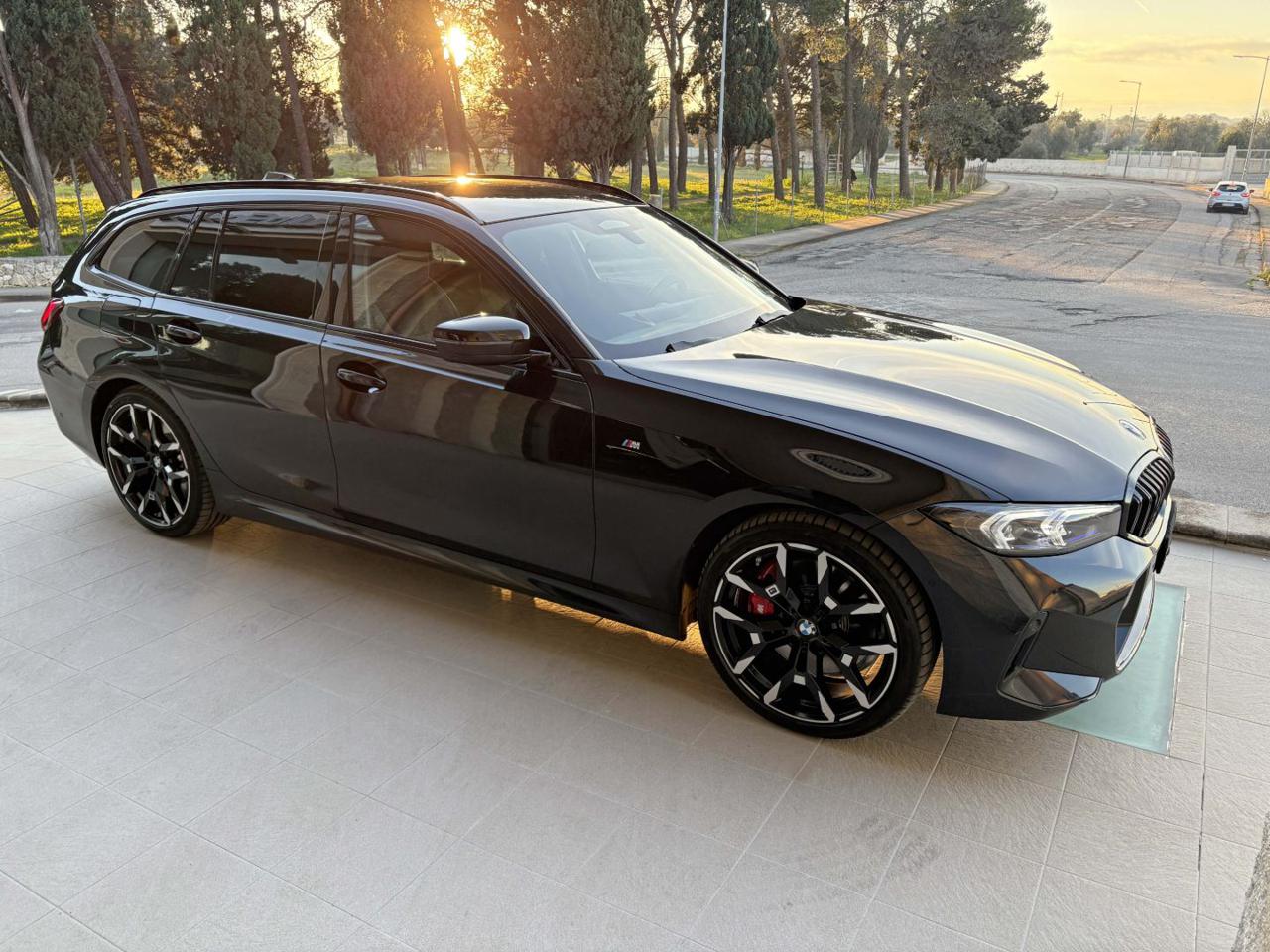 BMW 320 d 48V xDrive Touring Msport Pro TOTAL BLACK. - 3