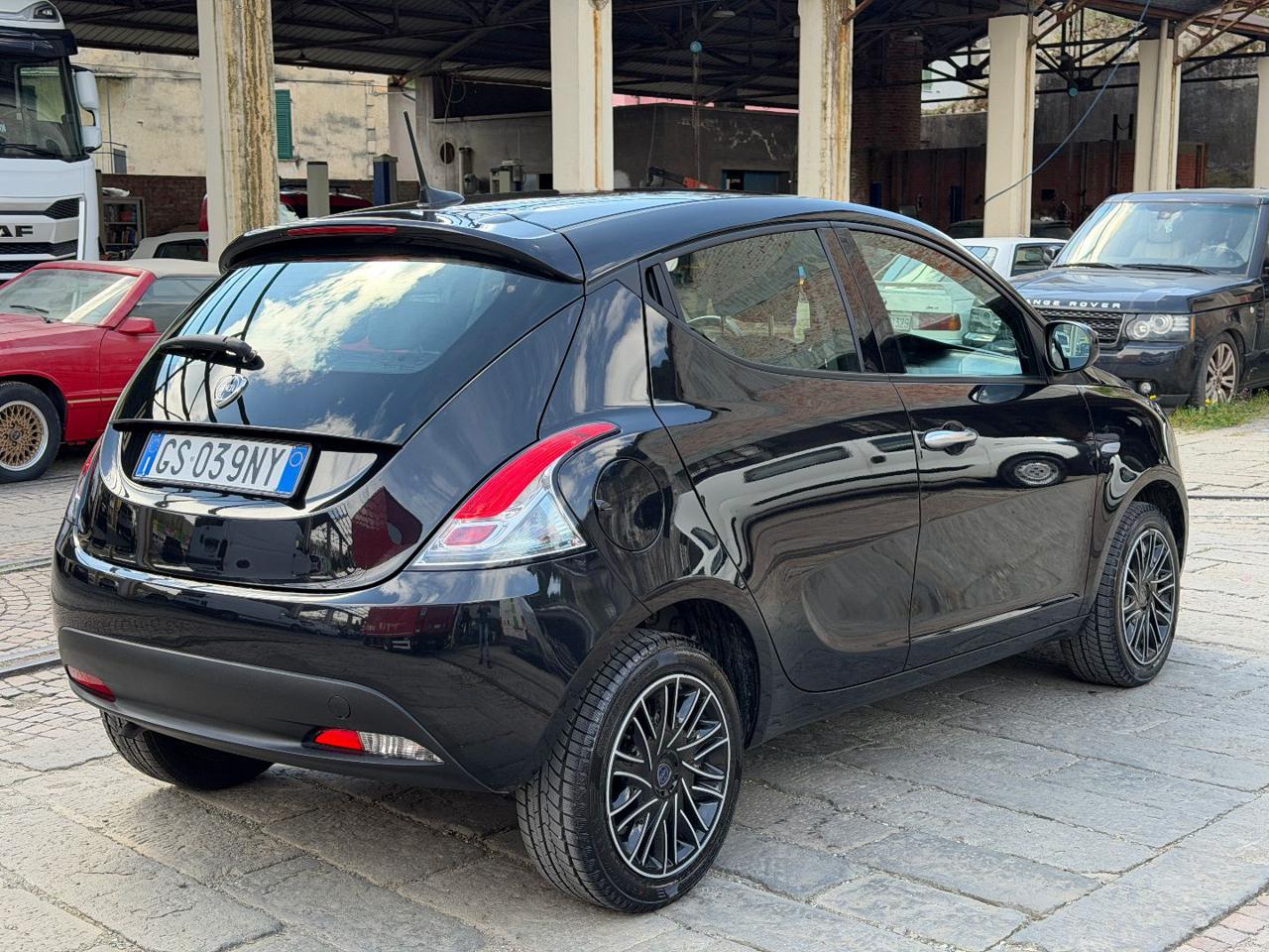 LANCIA Ypsilon 1.0 FireFly 5 porte S&S Hybrid Oro - 7