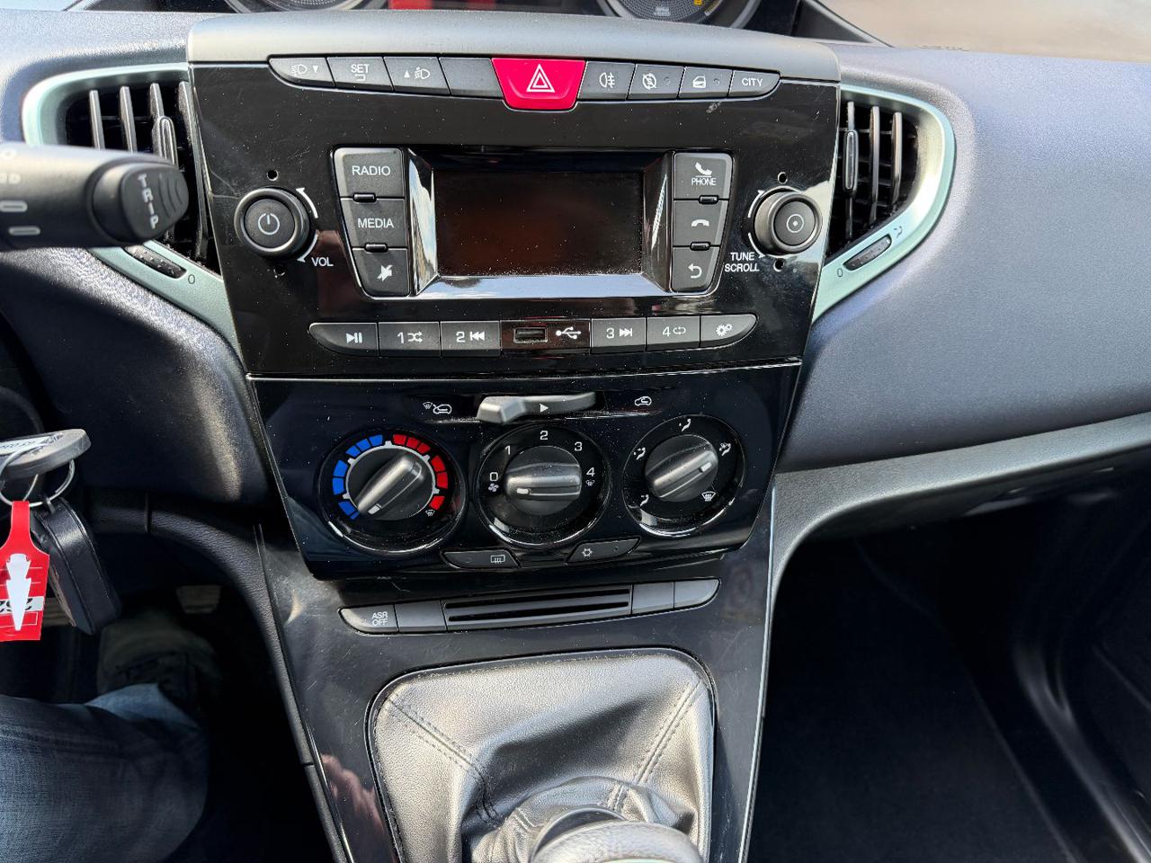 LANCIA Ypsilon 1.0 FireFly 5 porte S&S Hybrid Oro - 17