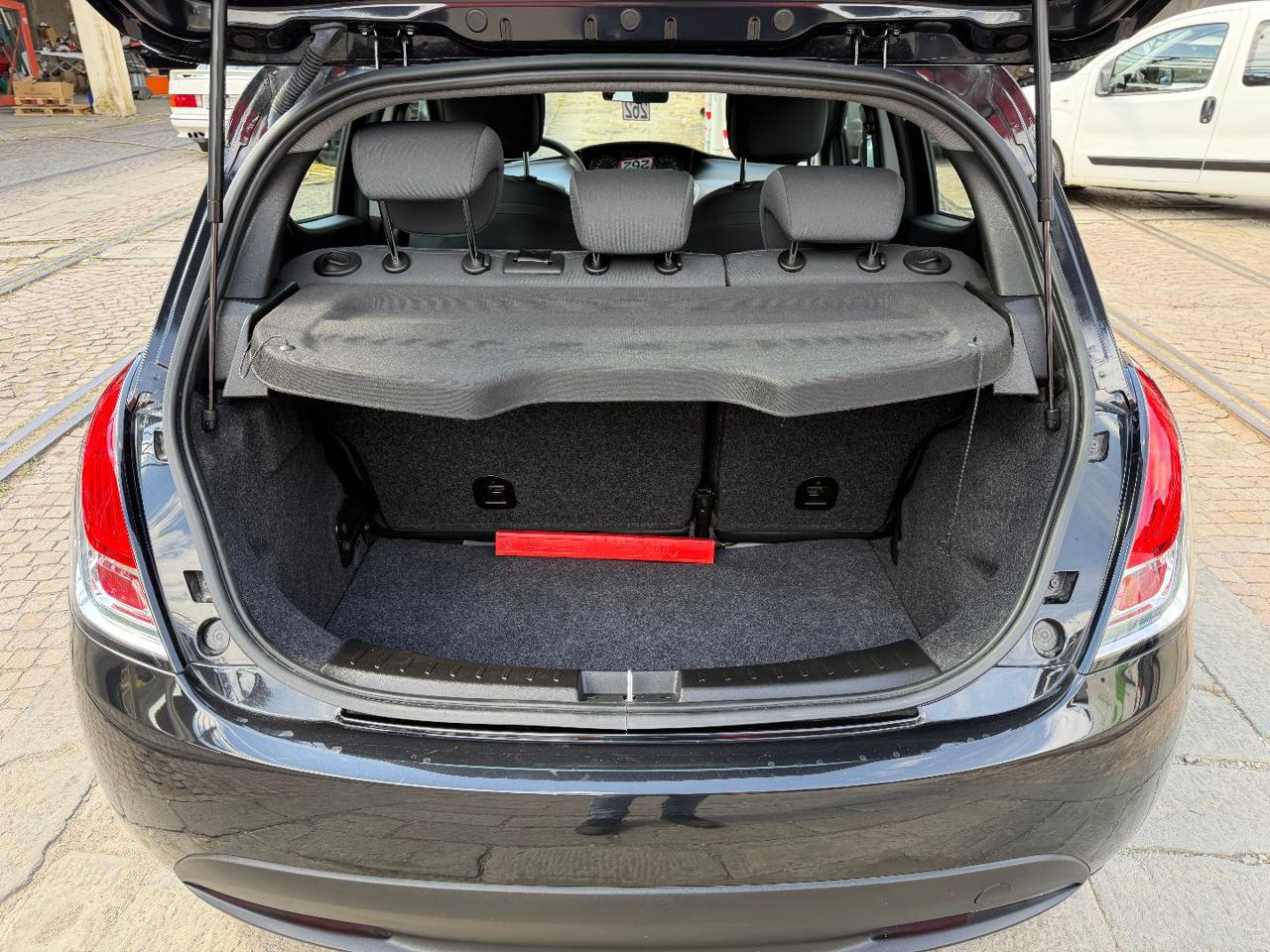 LANCIA Ypsilon 1.0 FireFly 5 porte S&S Hybrid Oro - 12