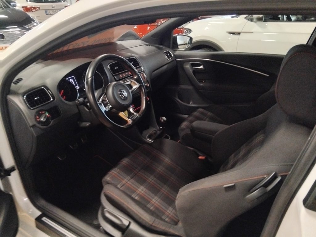 VOLKSWAGEN Polo 1.8 3p. BlueMotion Technology - 14