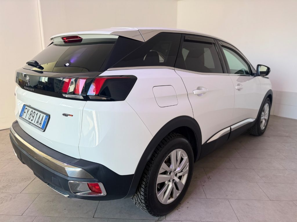 PEUGEOT 3008 PureTech Turbo 130 S&S Allure - 11