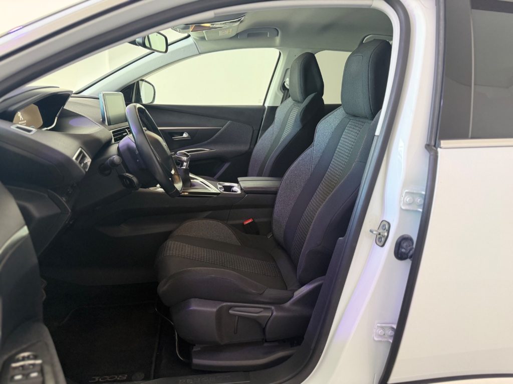PEUGEOT 3008 PureTech Turbo 130 S&S Allure - 18