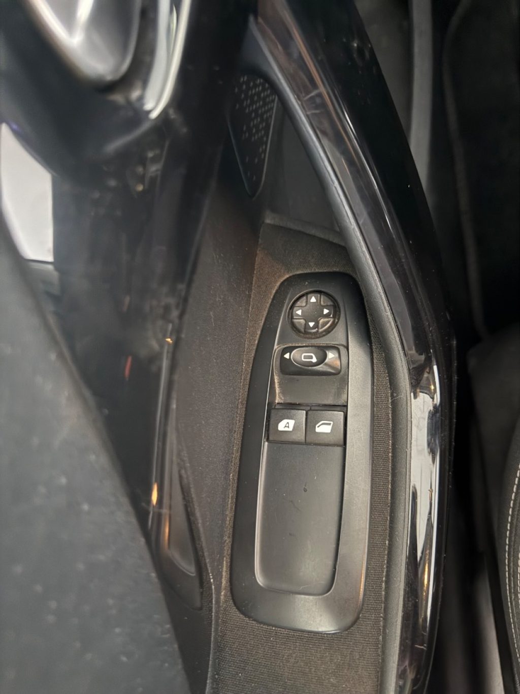 PEUGEOT 208 1° serie PureTech 82 5 porte Allure - 5