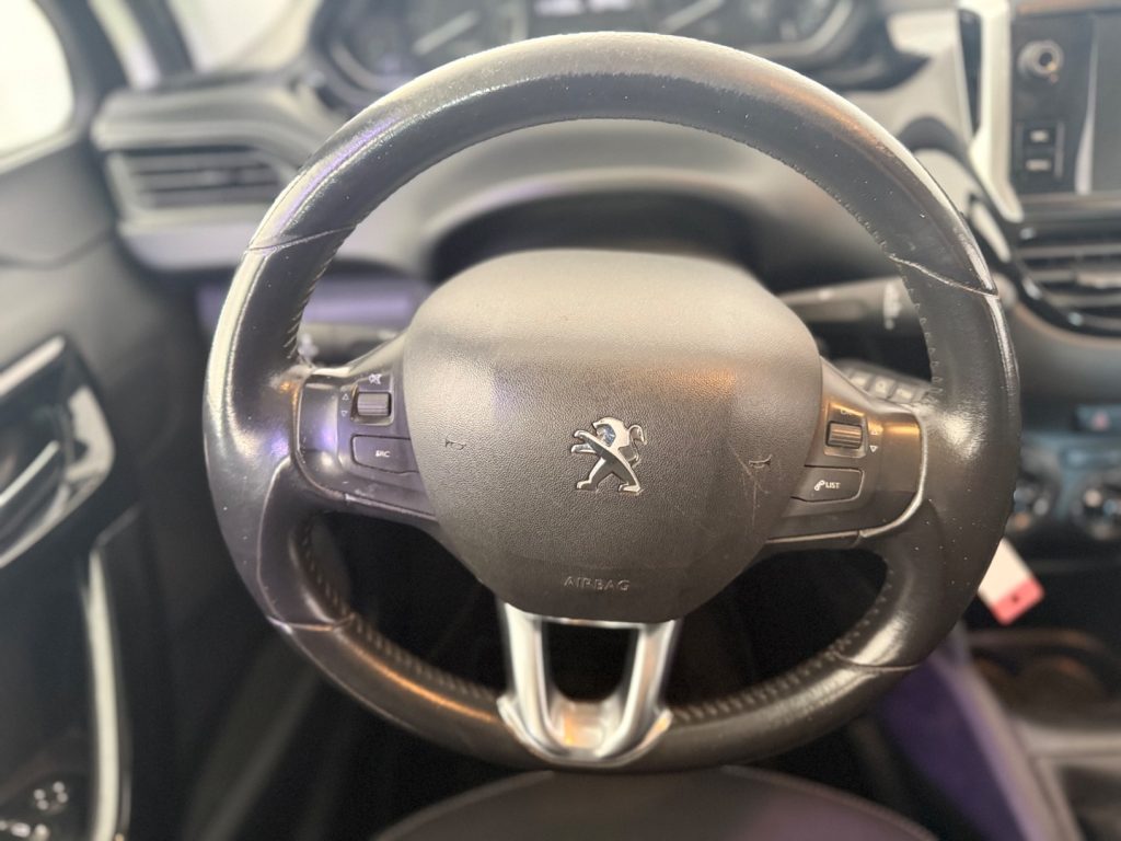 PEUGEOT 208 1° serie PureTech 82 5 porte Allure - 6