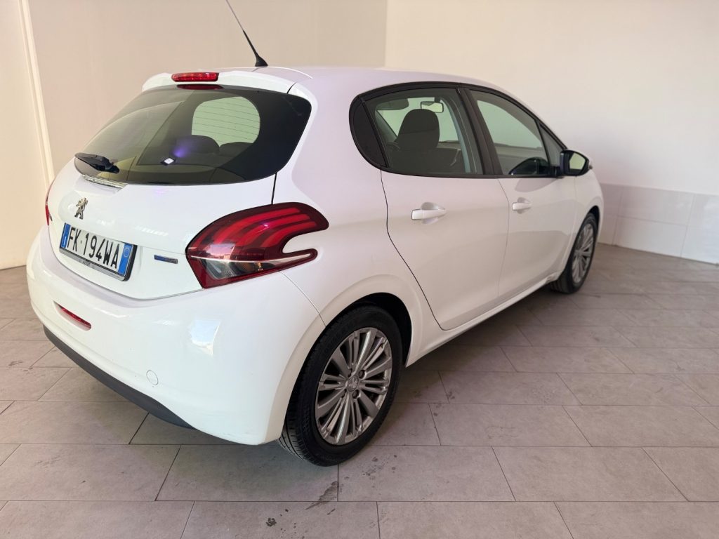 PEUGEOT 208 1° serie PureTech 82 5 porte Allure - 9