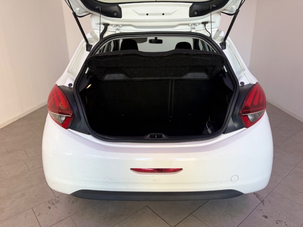 PEUGEOT 208 1° serie PureTech 82 5 porte Allure - 11