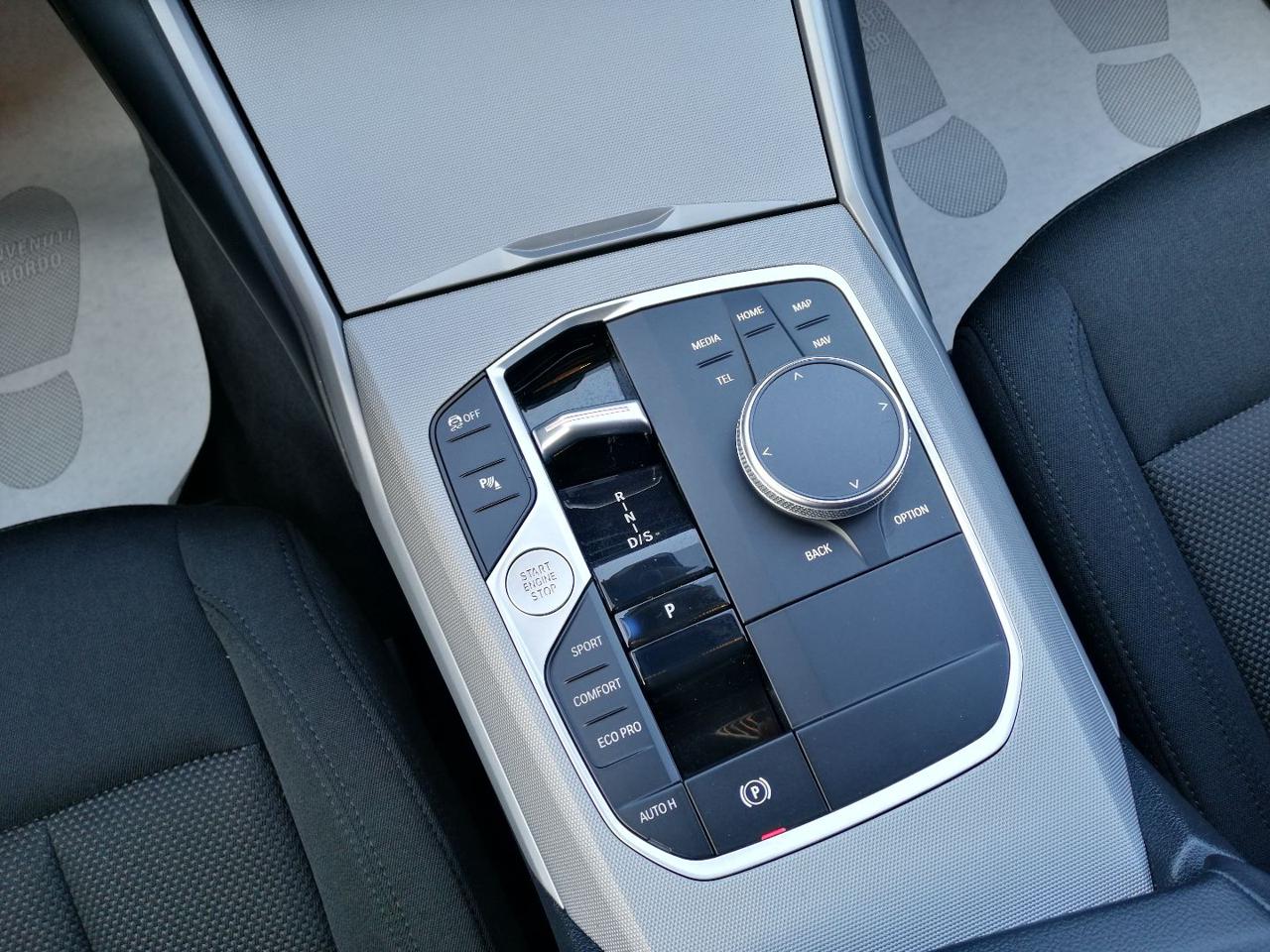 BMW 318 d 48V Touring Business Advantage - 21