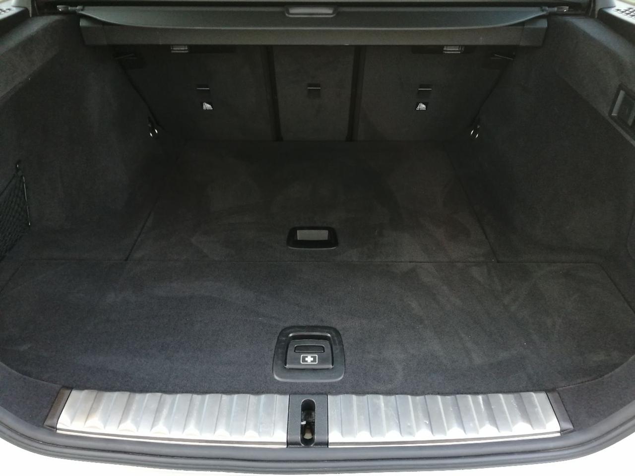 BMW 318 d 48V Touring Business Advantage - 9