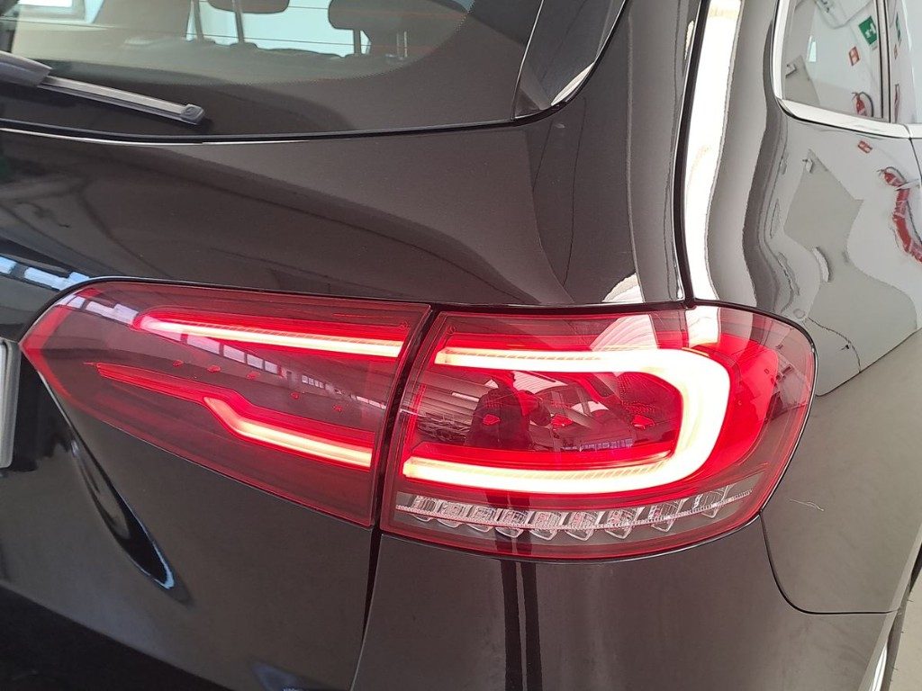 MERCEDES-BENZ B 180 d Automatic - 5